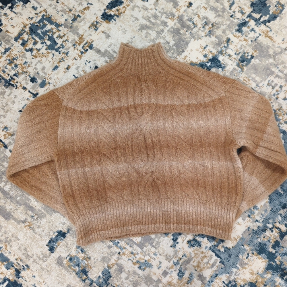Banana Republic Tan Cream Italian Alpaca Yarn Cozy Cable Knit Sweater - W Size M - Picture 3 of 12